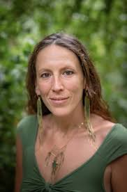 Where to find or make a colored puka shell necklace like the one described?