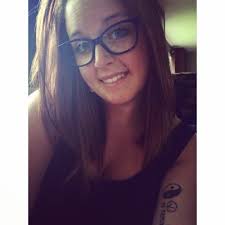 the singing goat (@SingingGoat_)