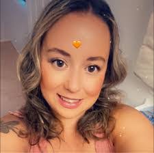 Amanda Devos's Instagram, Twitter & Facebook