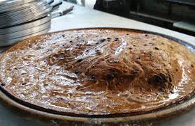 La farinata di ceci, specialità tipica della liguria conosciuta anche come cecina, è una torta salata molto semplice preparata con farina di ceci e acqua. Il Castagnacciaio Isola D Elba Elbamylove