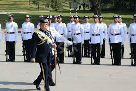 Sultan ibrahim ismail of johor, malaysia is passionate about cars and motorcycles, as seen in his collection of over 300 vehicles. Bernama On Twitter Sultan Johor Berkenan Periksa Perbarisan Kawalan Kehormat Askar Timbalan Setia Negeri Johor Sempena Ulang Tahun Hari Keputeraan Baginda Https T Co Bfcdvdqqzh