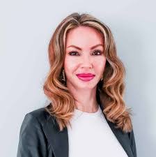 Amanda Kamps's Instagram, Twitter & Facebook