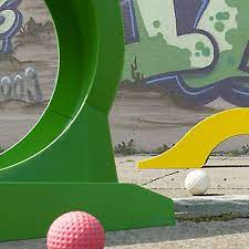 Und entdeckt bei minigolf und fußballgolf das abbild des lebens auf schwierigen bahnen. Mobiles Minigolf Set Mit Hindernissen Schlagern Mehr
