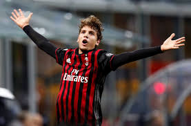 13 août 2018 à 16h49. O Xrhsths Squawka News Sto Twitter Manuel Locatelli Breaks 55 Year Old Record For Ac Milan Https T Co 55fh3f8h60