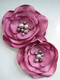 Flores online | compre arranjos de flores e presentes online surpreenda. Broche De Flor De Tela Antiguo Rosa Flores Por Marialouisehightoo Fabric Flowers Diy Fabric Flower Tutorial Brooch Diy