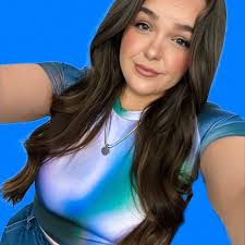 Juli Russell (@jauntyjuli) • Instagram photos and videos