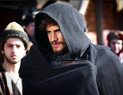 Batuhan karacakaya kimdir, aslen nereli ve kaç yaşında soruları genç oyuncunun sevgilisi ile görüntülenmesinin ardından merak konusu oldu. Ask I Memnu Nun Bulent I Batuhan Karacakaya Sevgilisiyle Tatilde Goruntulendi Haber Gazetesi