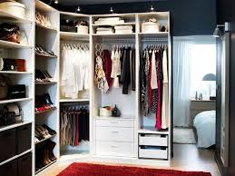 Un Dressing Pour Chaque Piece De La Maison Avec Images Amenagement Dressing Dimension Dressing Idee Dressing