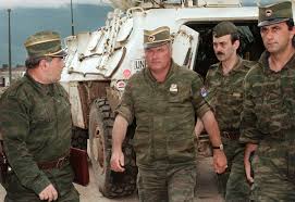 His large and compact face is almost always painted with a smile. Fotos Ratko Mladic El Arquitecto Del Genocidio En Bosnia Internacional El Pais