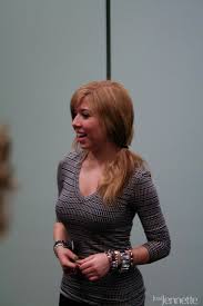 Slušaj jennette mccurdy od jennette mccurdy na deezeru. Jennette Mccurdy Attends Mccurdicon 21 Gotceleb