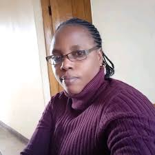 Nurse welcomes new members and shares her profession