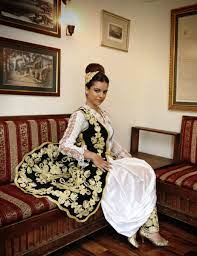 Hochzeitskleid n (genitive hochzeitskleides or hochzeitskleids, plural hochzeitskleider, diminutive hochzeitskleidchen n). Algerien Mix Turkish Traditional Dresses Dresses Most Beautiful Dresses