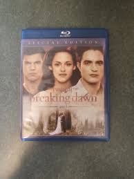 دانلود  سینمایی The Twilight Saga: Breaking Dawn - Part 1 2011 با زیرنویس چسبیده