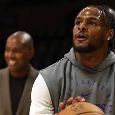 Lakers, Timberwolves Announce Starters for Regular Season Opener