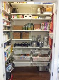 Diy Speisekammer Inspiriert Vom Elfa System War Aber Ein Bruchteil Der Kosten Ikea Algo Diy Speisekammer Speisekammer Regale Speisekammer Speicher