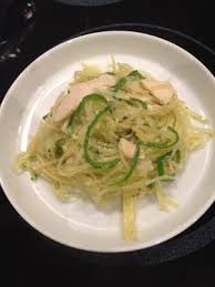 じゃがいもとセロリとチキンのジェノベーゼ by earlybirdk レシピ レシピ ジェノベーゼ じゃがいも