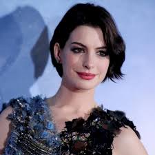 Parfait comme une impression de bureau, ajout à la mode de bureau à la maison, carte effrontée, ou à peu près nimporte quoi dautre que vous pouvez penser. Anne Hathaway Dit Tout Sur Le Tournage Du Diable S Habille En Prada Elle