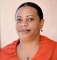 Ex-minister presses case against blogger