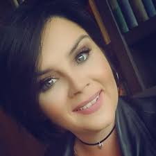 Amy Rowlands (@amy24687189)