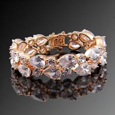 Bileklik Bracelet Panosundaki Pin
