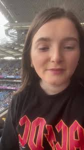 Sarah Behan (@saz_behan)