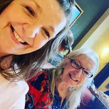 Donna Risinger's Instagram, Twitter & Facebook