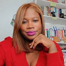 Coge un trozo de tarta y disfruta de Sofia Carson y Corey Mylchreest en 'Mi  año en Oxford', YA DISPONIBLE 🍰