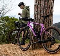 Gravel bike suspension: pros, cons, and when to choose it ...