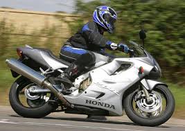 The series which started out with the 'hurricane' in 1989 the 'hurricane' moniker was dropped and they began being known as f1, f2, f3, f4. Honda Cbr600f 2000 2007 Review Speed Specs Prices Mcn