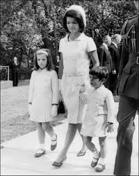 Wife of 35th united states president john f. Jackie Kennedy Ist Auch 20 Jahre Nach Ihrem Tod Eine Legende