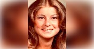 Robin Durbin's Instagram, Twitter & Facebook