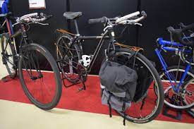 極限まで小さくなる新時代のツーリング用輪行自転車 テンションシルク 自転車 ツーリング 自転車 旅
