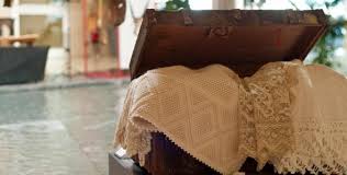 In questo caso contattare anticipatamente per un preventivo. Dote Della Sposa E Corredo Matrimoniale Lemienozze It