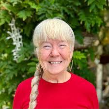 Margaret Barton's Instagram, Twitter & Facebook