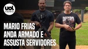 Jun 23, 2021 · em 23 de junho de 2020, mario frias assumiu oficialmente o cargo de secretário especial da cultura.divulgada só depois pelas redes sociais do ministério do turismo, ao qual a secretaria está vinculada, a cerimônia, realizada já na pandemia, foi discreta e bem diferente da que, em março, havia sacramentado regina duarte na mesma função, com convidados e entrada digna de um casamento. Mario Frias Anda Armado Grita E Assusta Funcionarios Da Secretaria Da Cultura Youtube