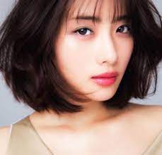 ボブが可愛い 石原さとみ satomiishihara actress bangs fashion 可愛い 女優 前髪 ボブ ボブヘア ファッション ボブ 前髪 かわいい 顔