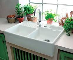 Quel Vier Dans Ma Cuisine Farmhouse Sink Kitchen Ceramic Kitchen Sinks Kitchen Sink Design