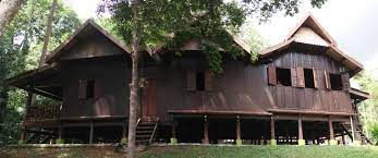 Di negeri kelantan terdapat 2 jenis rumah tradisional melayu dikenali sebagai rumah bujang dan rumah tiang 12. Diya Hanun A Study About Rumah Kelantan Malaysia