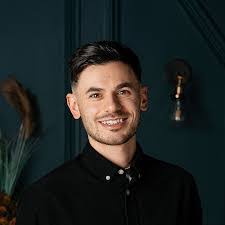 Alberto Buitron, autor en Prensario Zone