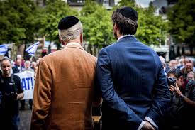 Theo hiddema ging ervan uit dat moszkowicz dacht dat het toeval was dat hij vervolgens in de buurt een kantoor opende. Wat Verborg Baudet Onder Zijn Keppeltje