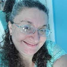 Casey Kinder's Instagram, Twitter & Facebook