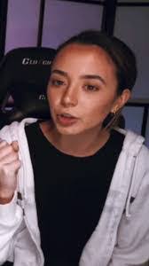 Sharon Merrell's Instagram, Twitter & Facebook