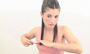 La manera más sencilla es con una coleta alta. Cortarse El Pelo De Forma Redondeada Hogarmania
