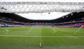 Messi ya hace de su magia en el parque de los príncipes! Stade Parque De Los Principes Paris Estadio Parque De Los Principes Paris Francia Fotos Retratos Imagenes Y Fotografia De Archivo Libres De Derecho Image 71114151