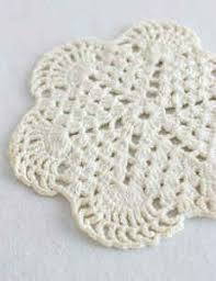 Doilies lead a charmed dual life, for they're pretty as well as useful! Crochet Patterns Galore Vintage Mini Doily