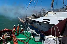 The vessel was later sold to a french businesswoman reportedly for us$9.1 million in today's prices. Le Phocea L Ancien Yacht De Bernard Tapie Ravage Par Un Incendie En Malaisie Le Parisien