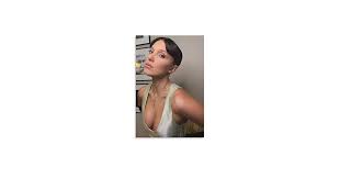 Millie Bobby Brown Sexy Actress Poster (9) Wall Art Picture Painting Poster  Canvas Print Posters Artworks Bedroom Living Room Decor 12x18inch(30x45cm)