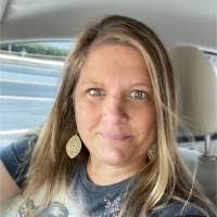 Leah Cruse's Instagram, Twitter & Facebook