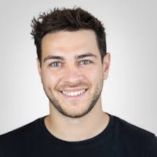 Sowohl die Praxisnähe als auch die Möglichkeit neue Industrien  kennenzulernen, haben mich zum Master-Studium an der HSG bewogen. In diesem  Semester durften wir in Zusammenarbeit mit Kai Blanke und…