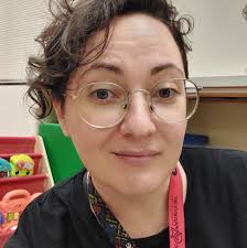 Amelia? Yes or no? I don t like her at all😒😒😒